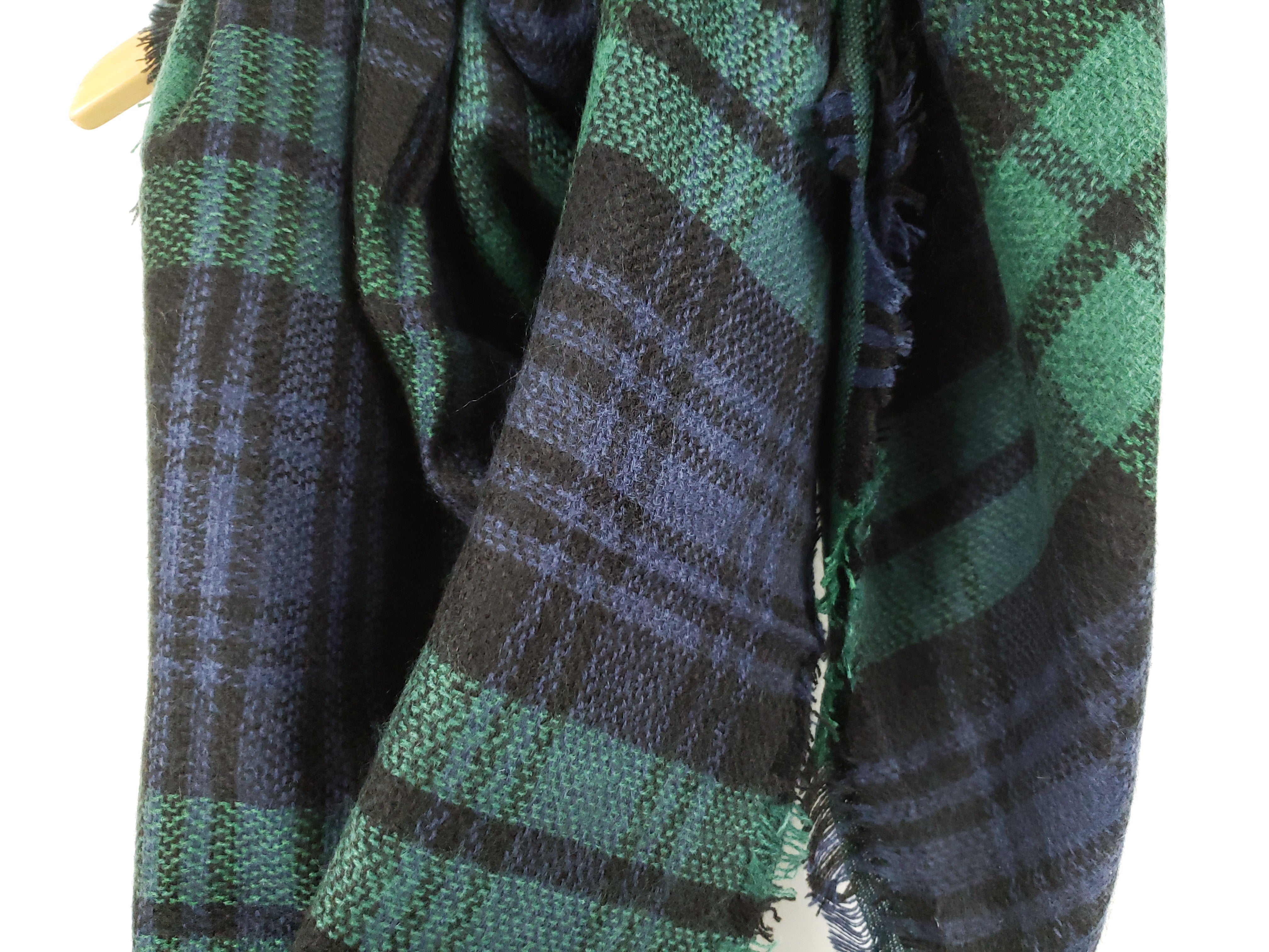 Cozy at Heart Plaid Blanket Scarf (Green)