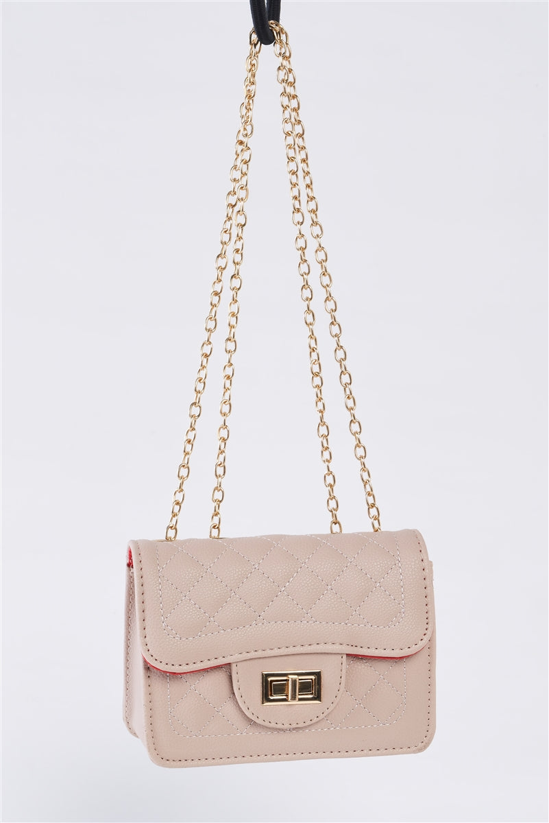 Modern Touch Twist Latch Quilted Leather Bag