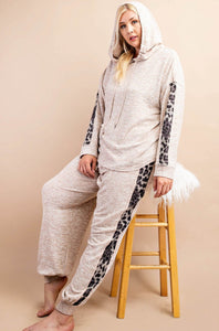 Wild Dreams Leopard Stripe Loungewear Top (Plus)