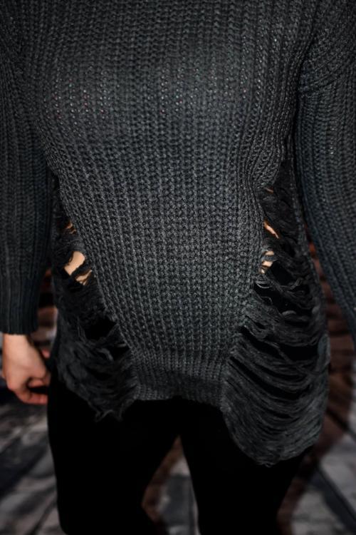 Frayed Round Neck Sweater (Charcoal)