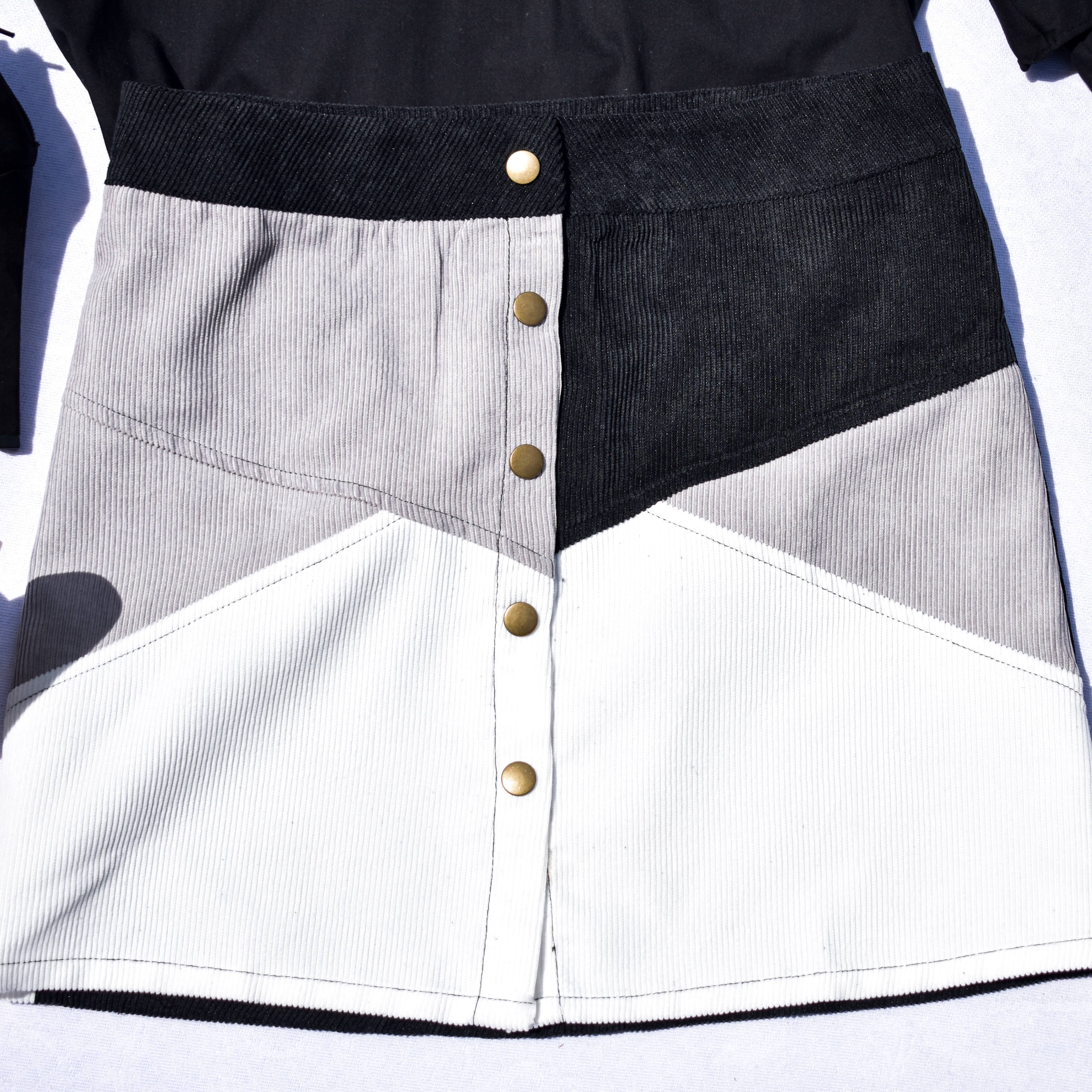 Color Block Button Corduroy Mini Skirt (Black)